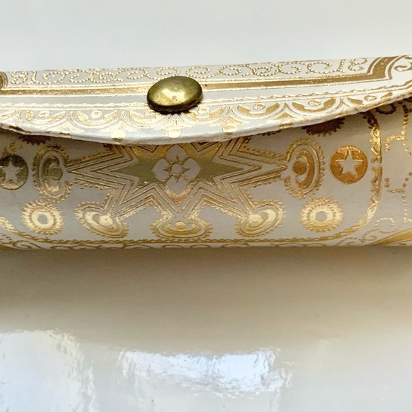 Vintage Fiocchi Italian Snap Lipstick Case w/Mirror - Picture 5 of 10